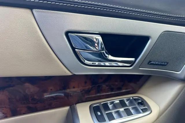2013 Jaguar XF I4 T