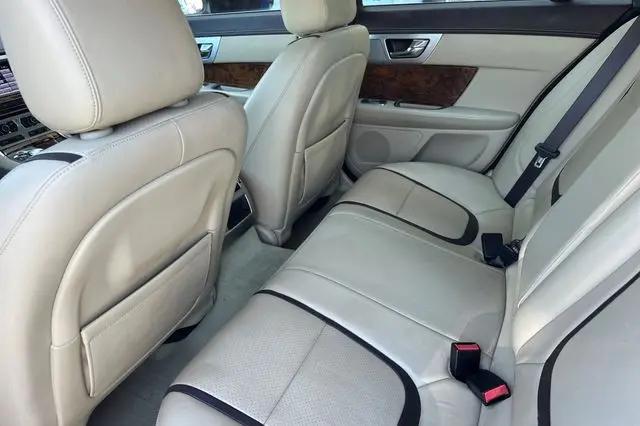 2013 Jaguar XF I4 T