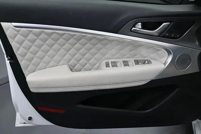2025 Genesis G70 3.3T RWD Sport Advanced
