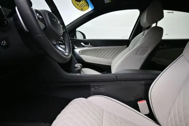 2025 Genesis G70 3.3T RWD Sport Advanced