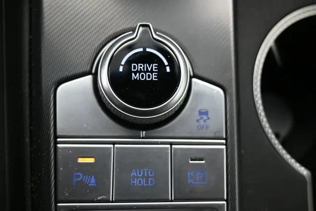 2025 Genesis G70 3.3T RWD Sport Advanced
