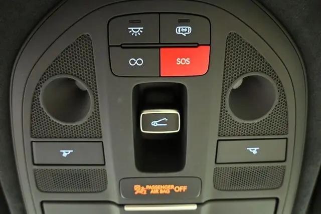 2025 Genesis G70 3.3T RWD Sport Advanced