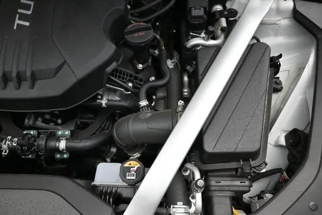 2025 Genesis G70 3.3T RWD Sport Advanced