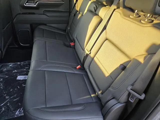 2026 GMC Sierra 1500 Crew Cab, Short Bed, SLT, 4WD