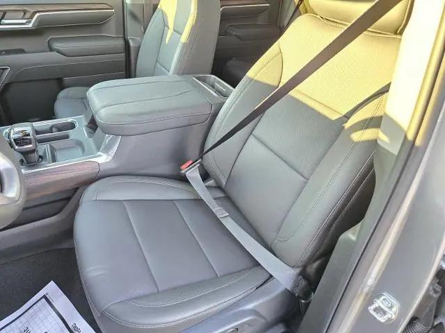 2026 GMC Sierra 1500 Crew Cab, Short Bed, SLT, 4WD