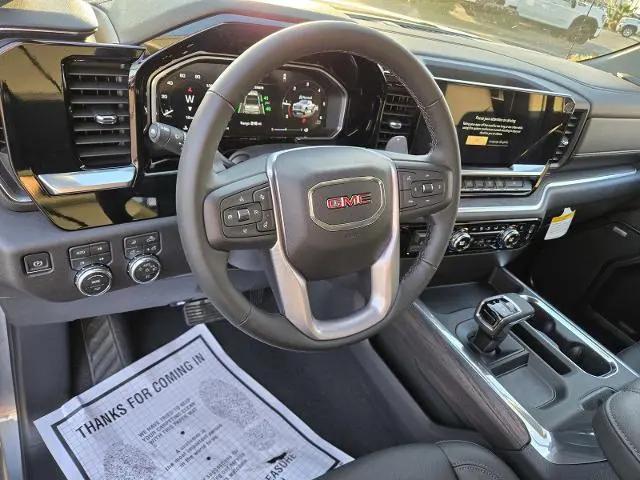 2026 GMC Sierra 1500 Crew Cab, Short Bed, SLT, 4WD