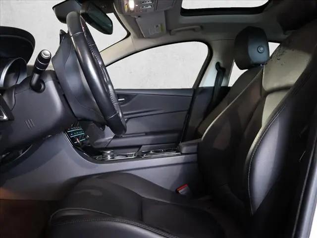 2017 Jaguar XE 35t Premium