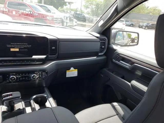 2026 GMC Sierra 1500 Crew Cab, Short Bed, SLT, 4WD