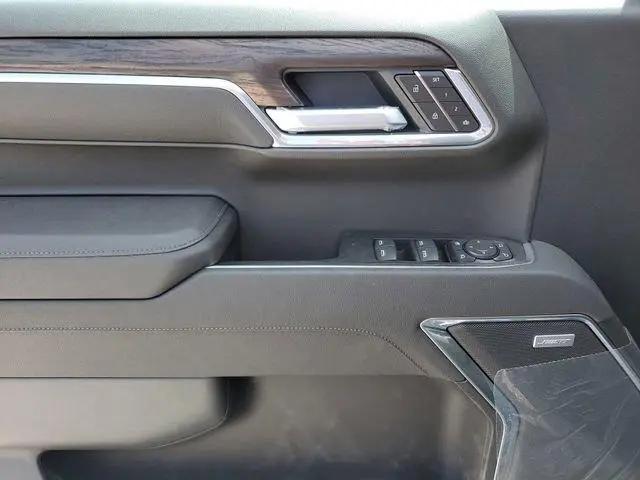 2026 GMC Sierra 1500 Crew Cab, Short Bed, SLT, 4WD