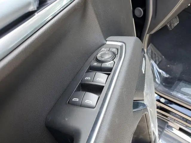 2026 GMC Sierra 1500 Crew Cab, Short Bed, SLT, 4WD