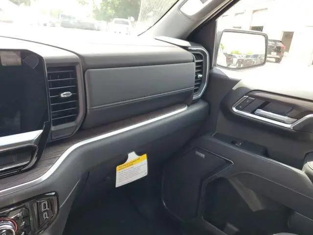 2026 GMC Sierra 1500 Crew Cab, Short Bed, SLT, 4WD