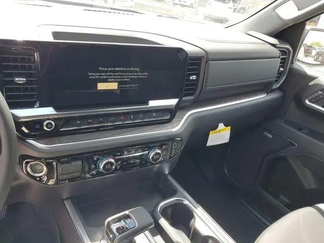 2026 GMC Sierra 1500 Crew Cab, Short Bed, SLT, 4WD