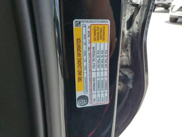 2026 GMC Sierra 1500 Crew Cab, Short Bed, SLT, 4WD