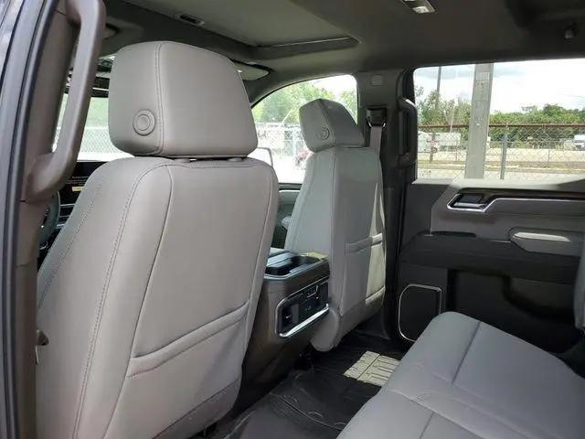 2026 GMC Sierra 1500 Crew Cab, Short Bed, SLT, 4WD