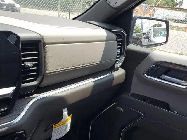 2026 GMC Sierra 1500 Crew Cab, Short Bed, SLT, 4WD