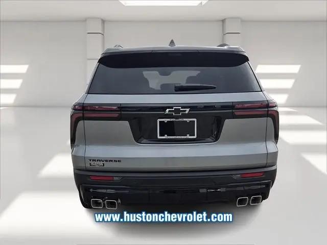 2026 Chevrolet Traverse FWD LT