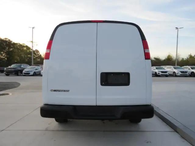 2025 Chevrolet Express Cargo Van RWD 2500 Regular Wheelbase WT
