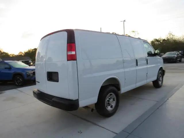 2025 Chevrolet Express Cargo Van RWD 2500 Regular Wheelbase WT