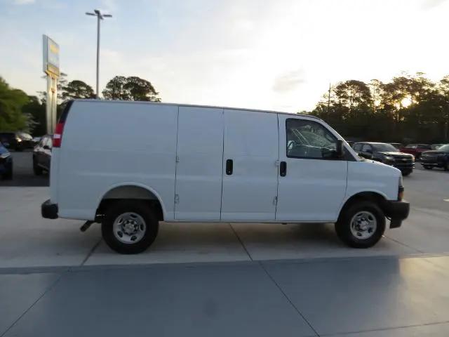 2025 Chevrolet Express Cargo Van RWD 2500 Regular Wheelbase WT
