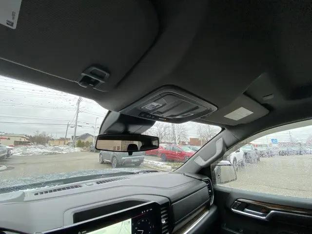 2023 GMC Sierra 1500 4WD Crew Cab Standard Box SLE