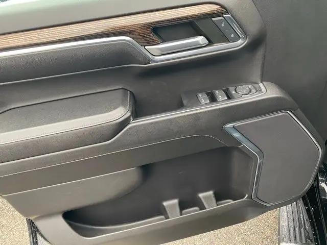2023 GMC Sierra 1500 4WD Crew Cab Standard Box SLE