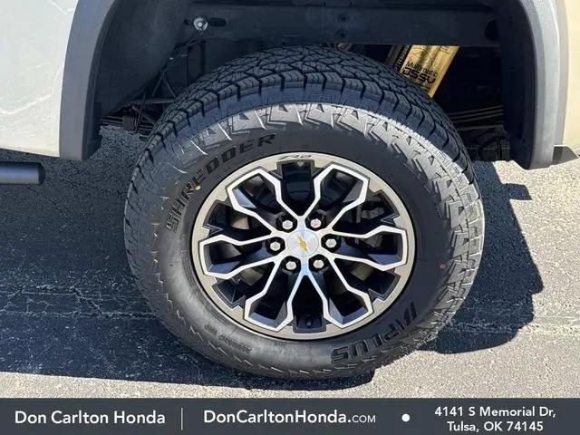 2022 Chevrolet Colorado 4WD Crew Cab Short Box ZR2