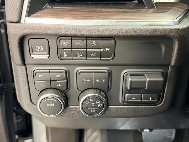 2025 Chevrolet Tahoe 4WD Premier