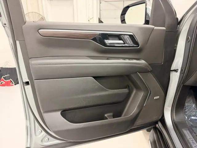 2025 Chevrolet Tahoe 4WD Premier