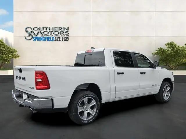 2026 Ram 1500 Tradesman Crew Cab 4x4 5'7" Box