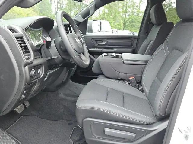 2026 Ram 1500 Tradesman Crew Cab 4x4 5'7" Box