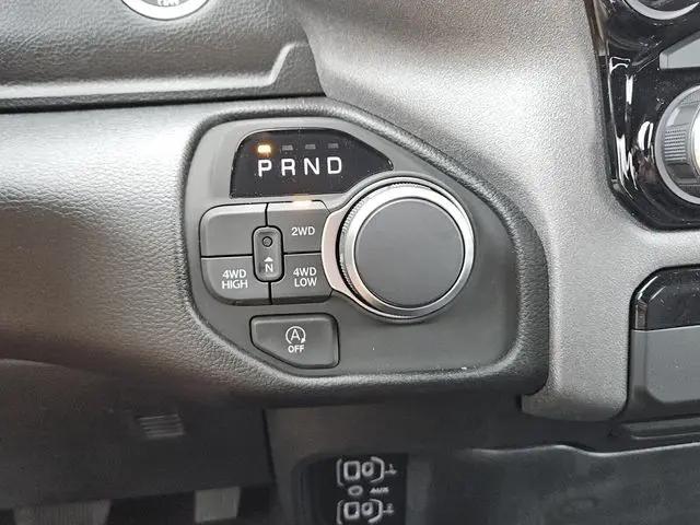 2026 Ram 1500 Tradesman Crew Cab 4x4 5'7" Box