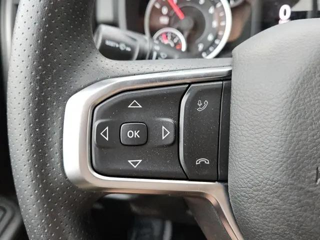 2026 Ram 1500 Tradesman Crew Cab 4x4 5'7" Box