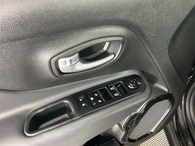 2022 Jeep Renegade Altitude 4x4