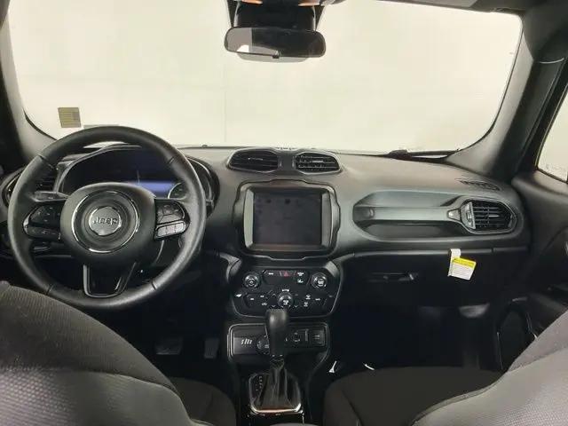 2022 Jeep Renegade Altitude 4x4