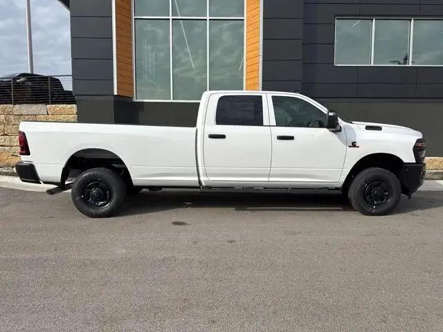 2026 Ram 2500 Tradesman Crew Cab 4x4 8' Box