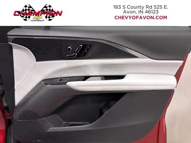 2024 Cadillac iQ Luxury w/1SC