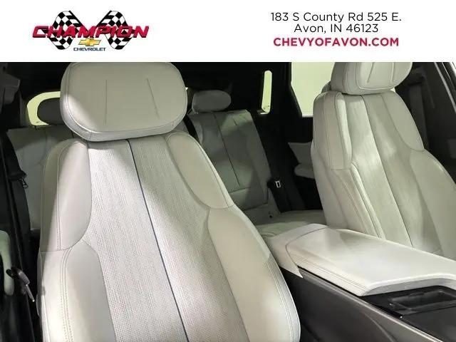 2024 Cadillac iQ Luxury w/1SC