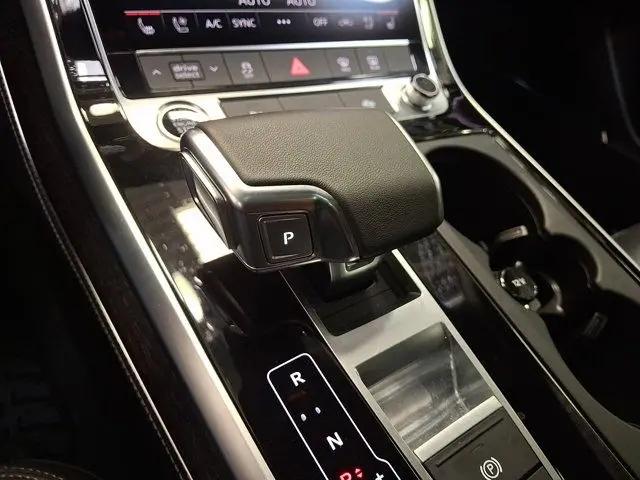 2025 Audi Q8 Premium Plus 55 TFSI quattro