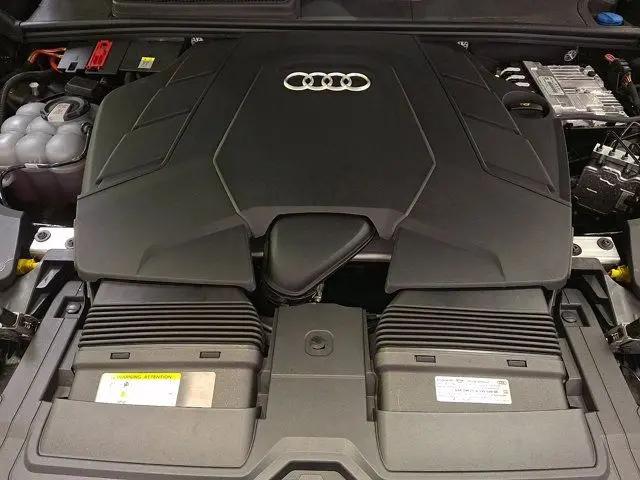 2025 Audi Q8 Premium Plus 55 TFSI quattro