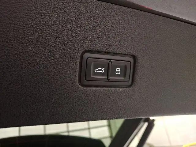 2025 Audi Q8 Premium Plus 55 TFSI quattro