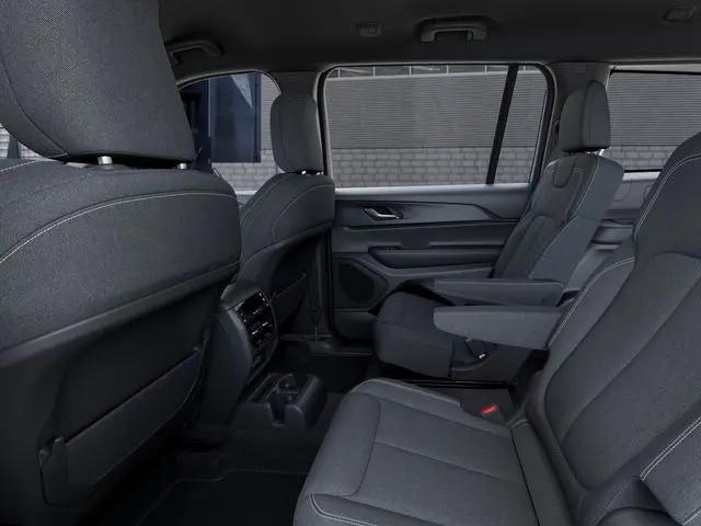 2026 Jeep Grand Cherokee L Laredo 4x4