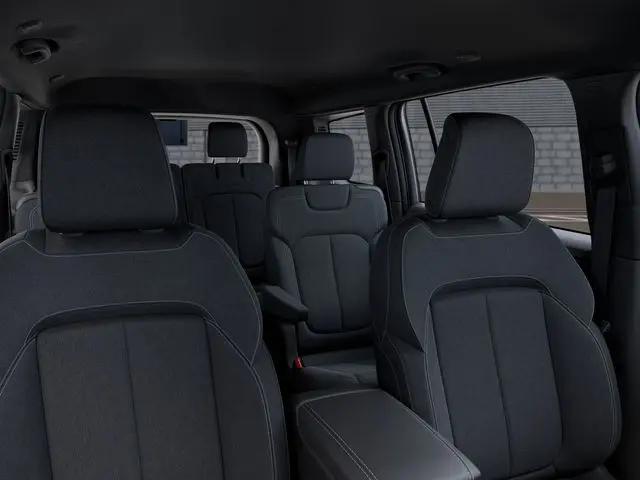 2026 Jeep Grand Cherokee L Laredo 4x4
