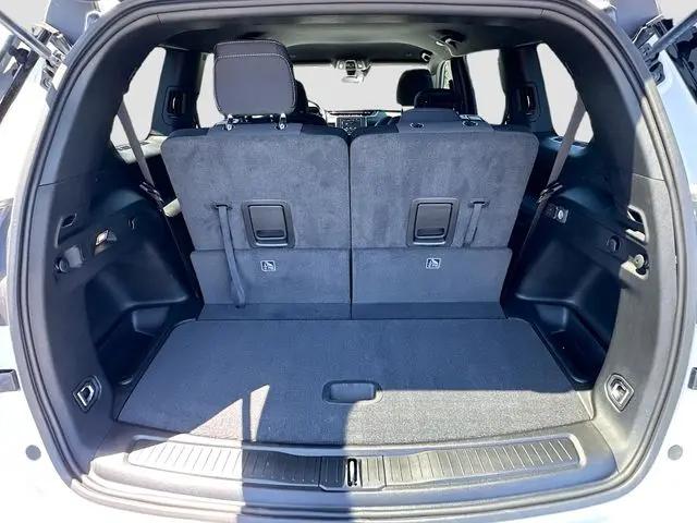 2026 Jeep Grand Cherokee L Laredo 4x4