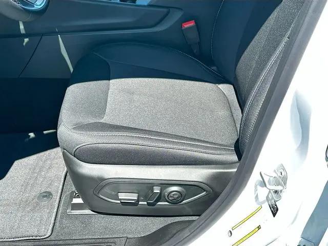2026 Jeep Grand Cherokee L Laredo 4x4