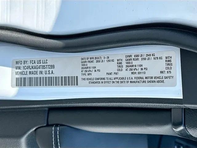 2026 Jeep Grand Cherokee L Laredo 4x4