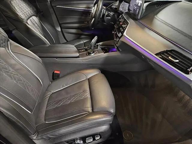 2023 BMW M5 i xDrive