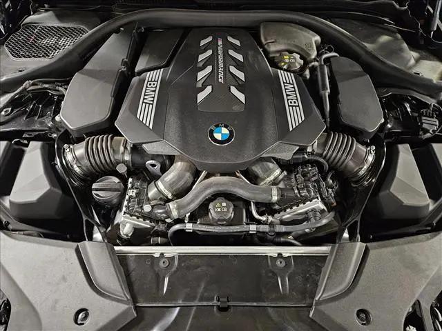 2023 BMW M5 i xDrive