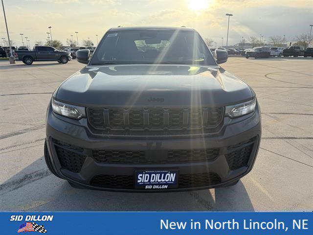 2026 Jeep Grand Cherokee GRAND CHEROKEE LAREDO ALTITUDE 4X4 2026 Jeep Grand Cherokee GRAND CHEROKEE LAREDO ALTITUDE 4X4