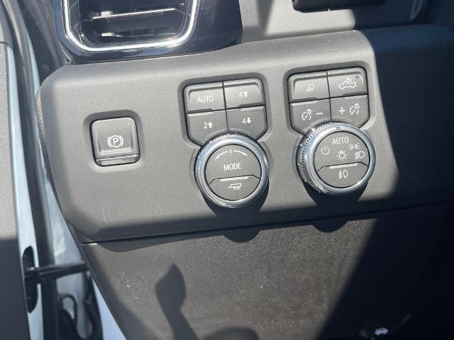 2026 GMC Sierra 2500HD Crew Cab, Standard Bed, Denali, 4WD