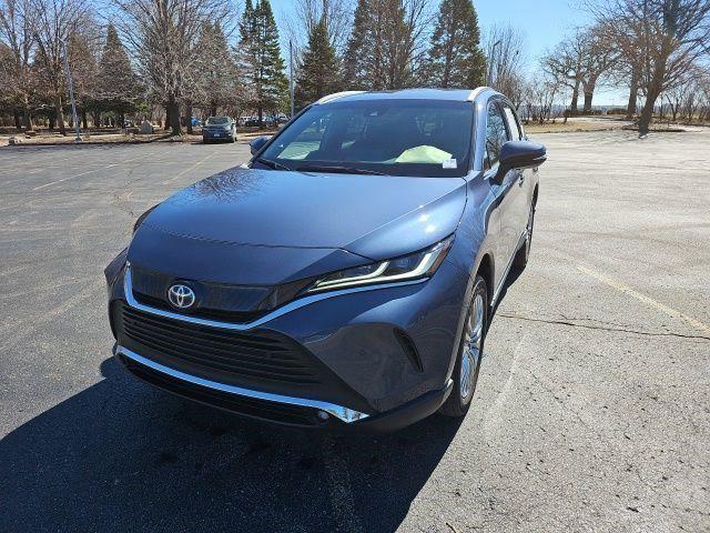 2024 Toyota Venza LE